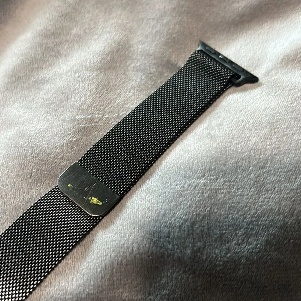Black Metal Mesh Apple Watchband